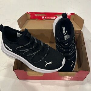 Brand New Boys Puma Kids Size 3